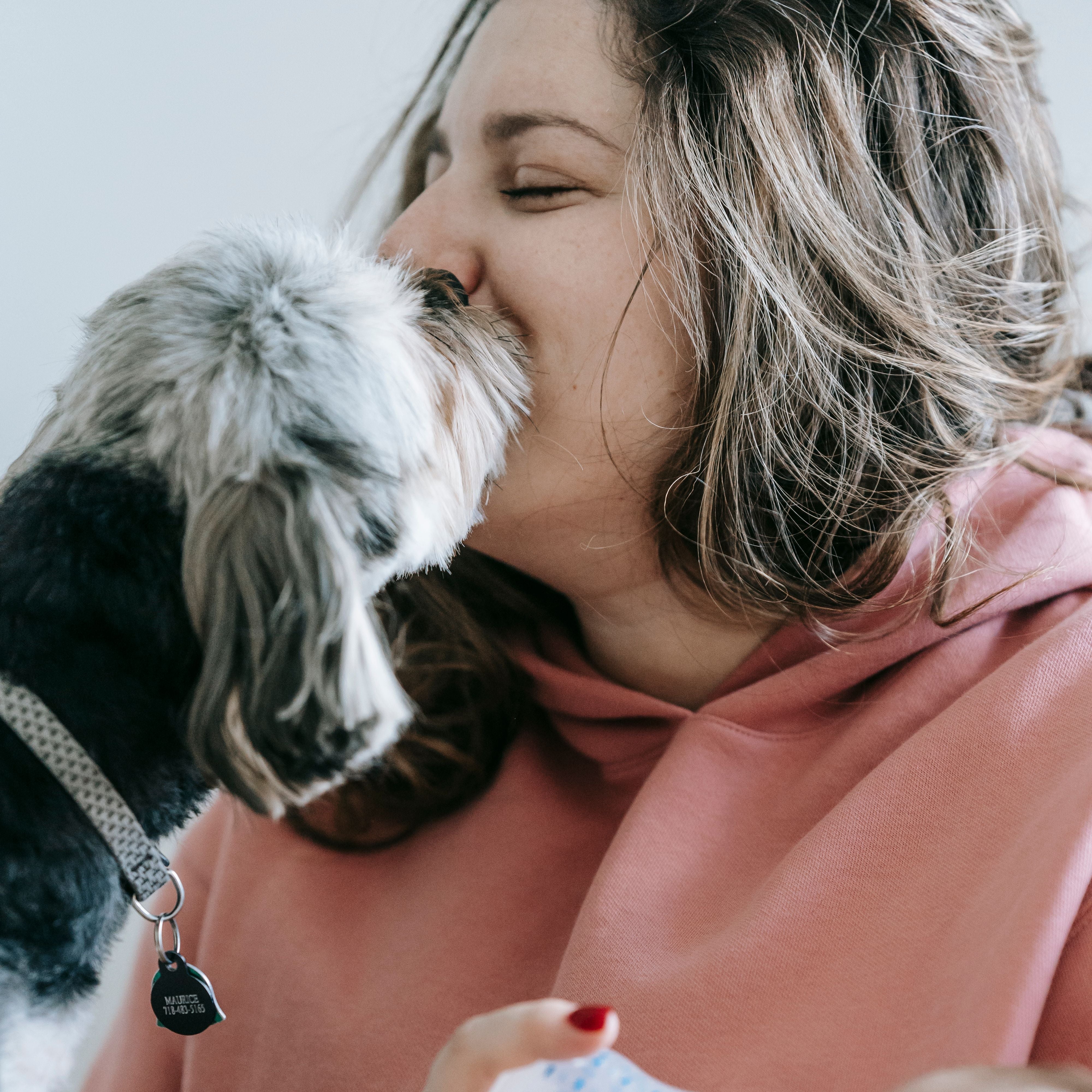 files/pexels-sarah-chai-7282323.jpg